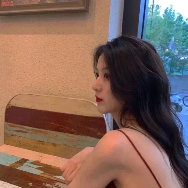 人妖打排球2